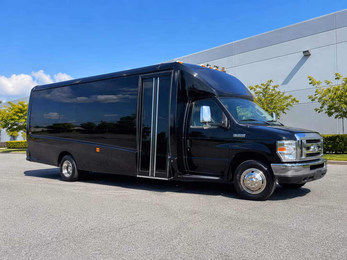 bachelorette party bus rentals for loveland winery and distillery tours