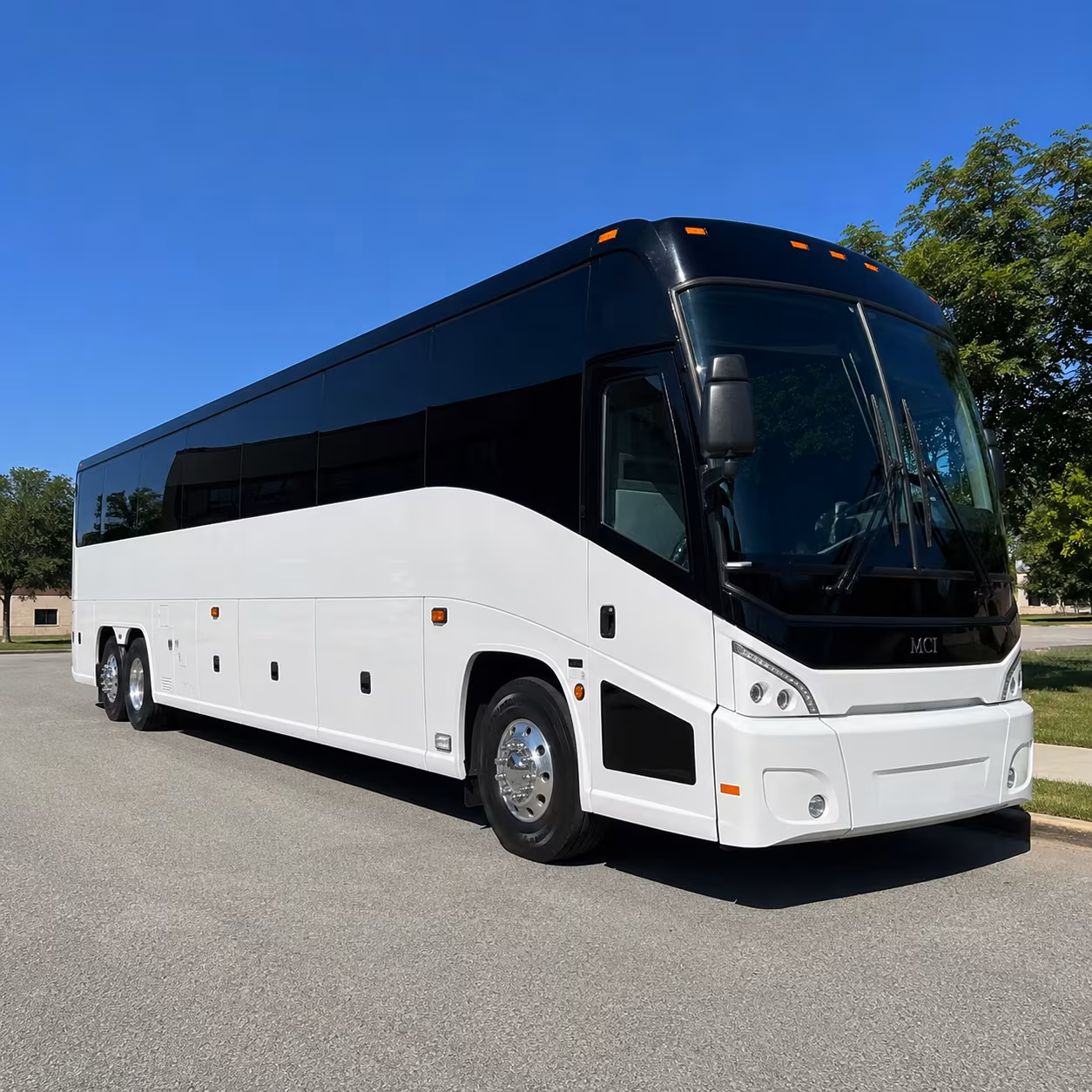 loveland 40 passenger charter bus